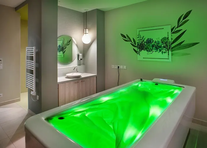 Appart hôtel Domitys - Les Pastellistes LʼUnion